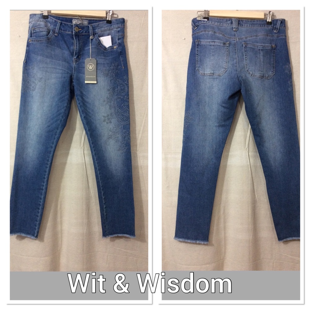 Embroidered Seamless Ankle Jeans - Picture 2 of 6